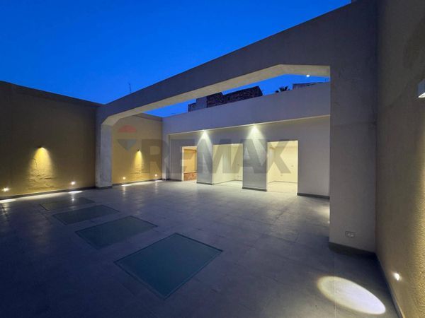 Locale Commerciale Centro Storico, Catania, CT Affitto