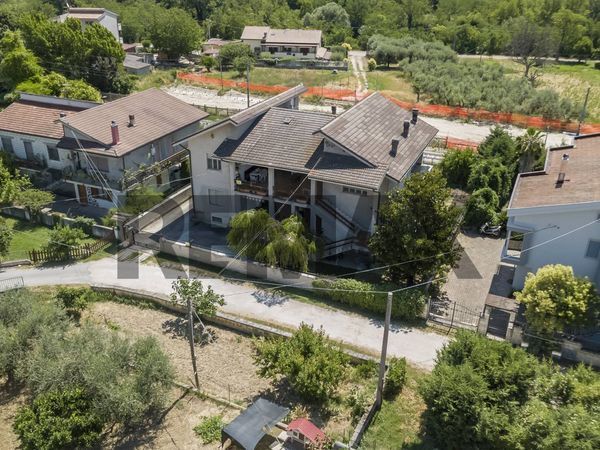 Porzione di villa Alanno Scalo, Alanno, PE Vendita