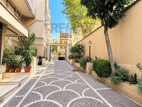 Appartamento Vomero, Napoli, NA Vendita - Foto 2