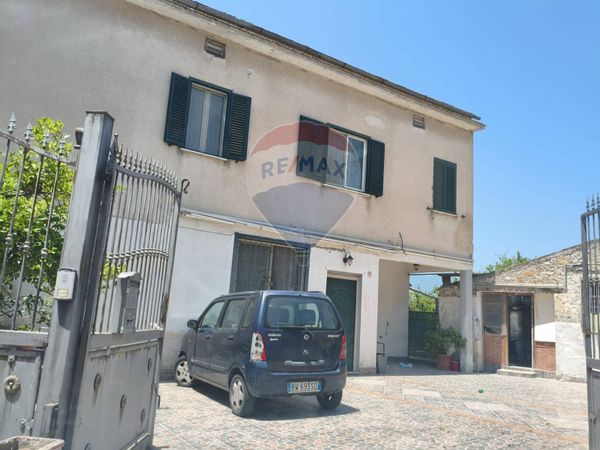 Casa Indipendente Grunuovo, Santi Cosma e Damiano, LT Vendita