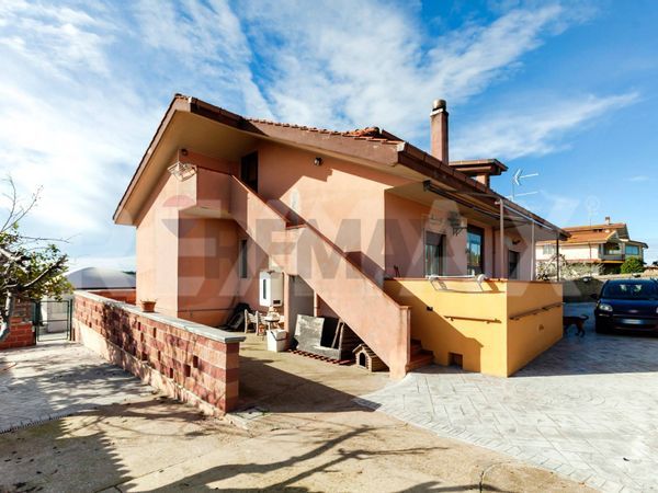 Villa o villino Centro, Pomezia, RM Vendita - Foto 2