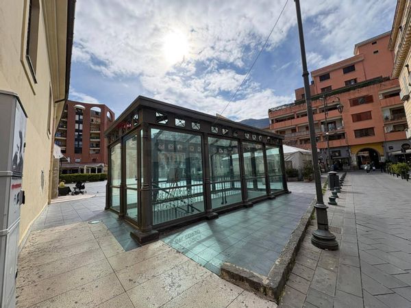Locale Commerciale Metropolitano, Nocera Inferiore, SA Affitto
