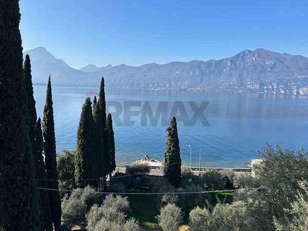 Porzione di casa Torri del Benaco, VR Vendita