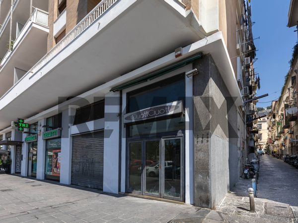 Locale Commerciale Chiaia, Napoli, NA Affitto