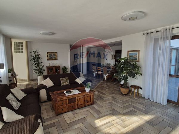 Villa singola Cassano Magnago, VA Vendita