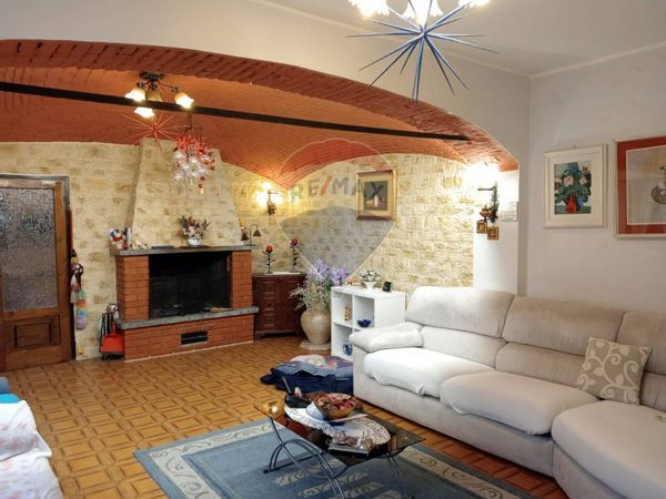 Casa Indipendente Pombia, NO Vendita - Foto 2