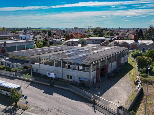 Capannone Industriale Robbio, PV Vendita