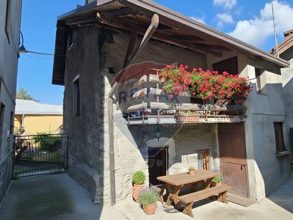 Casa Indipendente Corteno Golgi, BS Vendita