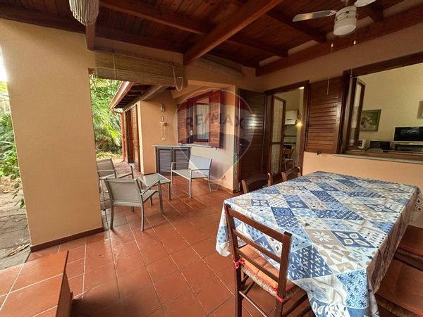 Villa o villino Zona Santa Margherita, Pula, CA Vendita