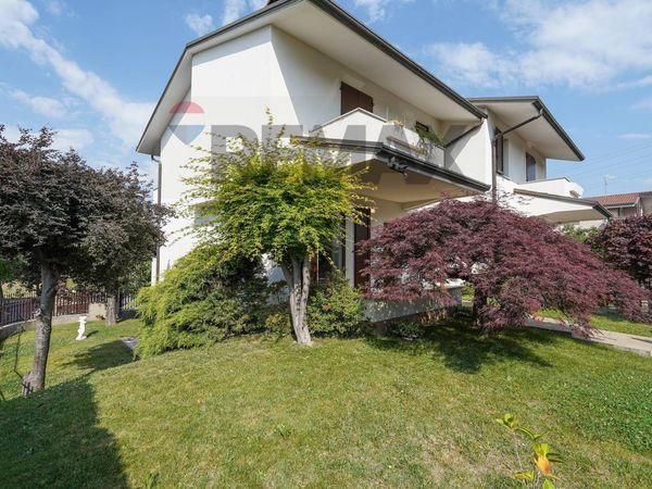 Porzione di villa Calusco d'Adda, BG Vendita
