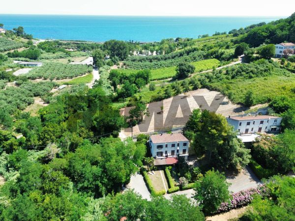 Casa Semindipendente Rocca San Giovanni, CH Vendita