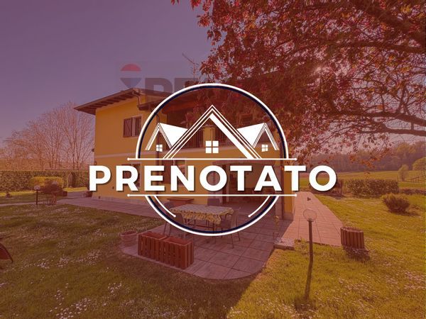Porzione di villa Viggiù, VA Vendita