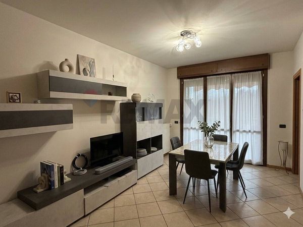 Appartamento Flora, Legnano, MI Vendita