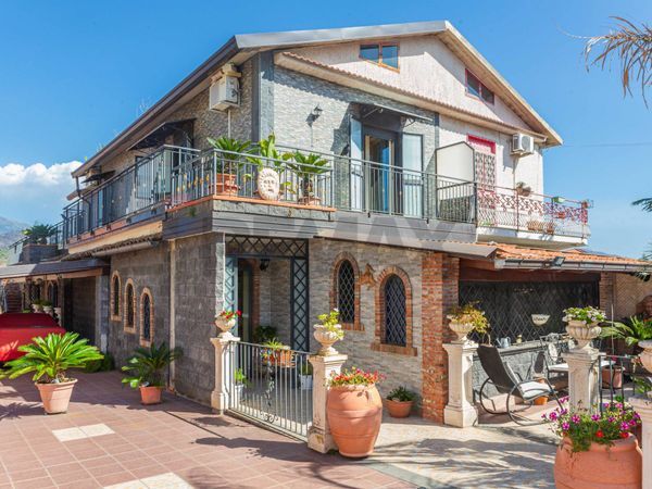 Villa a schiera Belpasso, CT Vendita