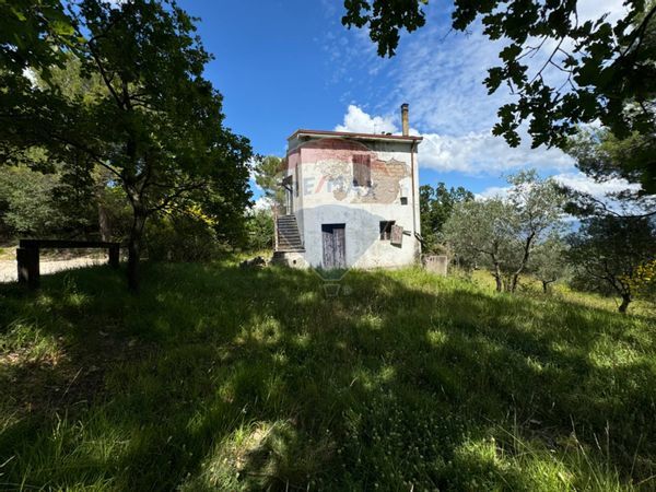 Cascina/Casale Castelbuono, Bevagna, PG Vendita