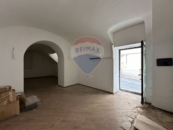 Locale Commerciale Centro storico, L'Aquila, AQ Vendita - Foto 4