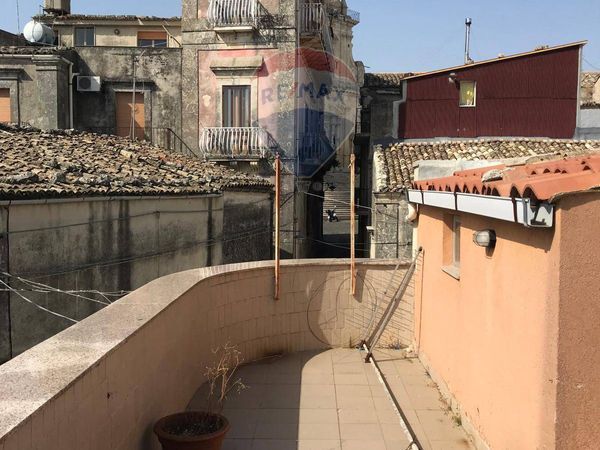 Casa Indipendente Palazzolo Acreide, SR Vendita