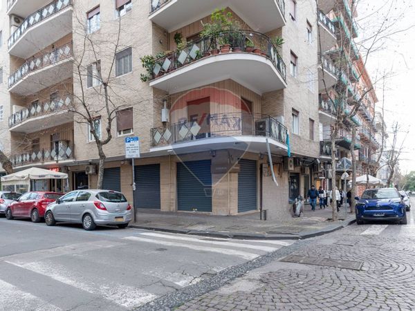 Appartamento Vomero, Napoli, NA Vendita