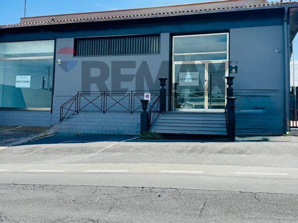 Locale Commerciale Carruba, Catania, CT Affitto