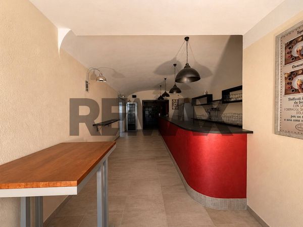 Locale Commerciale Centro storico, L'Aquila, AQ Vendita - Foto 2