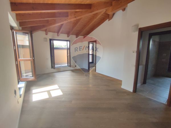 Attico/Mansarda Turate, CO Vendita
