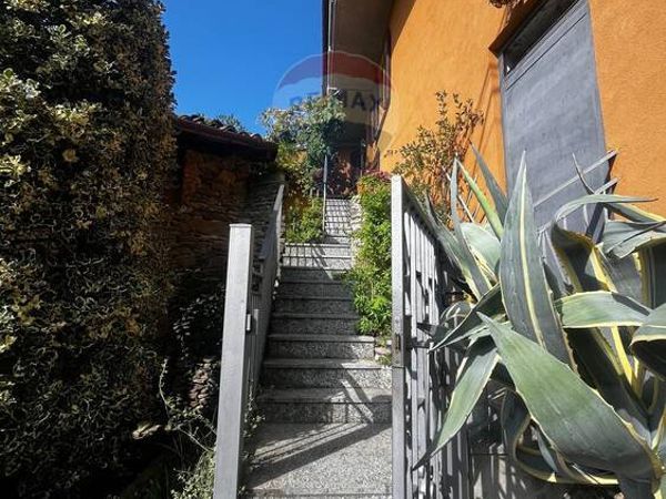 Casa Indipendente Bosco Valtravaglia, Montegrino Valtravaglia, VA Vendita