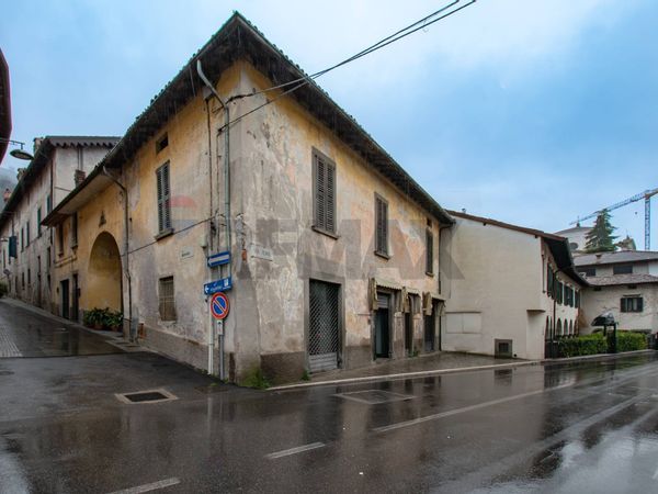 Casa Semindipendente Sale Marasino, BS Vendita