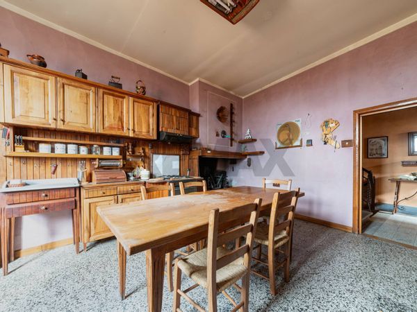 Casa Indipendente La Nave, Castiglion Fiorentino, AR Vendita