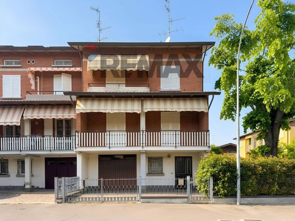 Villa a schiera Cavriago, RE Vendita