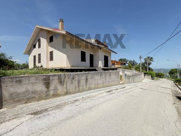 Villa singola Archi, CH Vendita