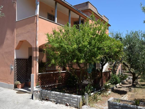 Villetta bifamiliare Tre Cancelli, Nettuno, RM Vendita