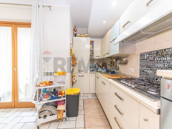 Appartamento Santa Maria delle Mole, Marino, RM Vendita - Foto 2
