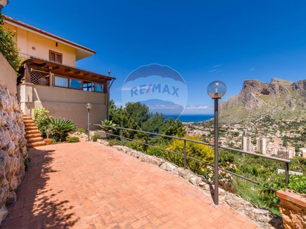 Porzione di villa Sferracavallo, Palermo, PA Affitto