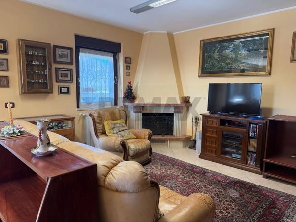 Appartamento Roccacinquemiglia, Castel di Sangro, AQ Vendita