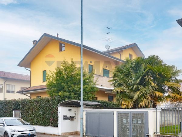 Duplex Canegrate, MI Vendita