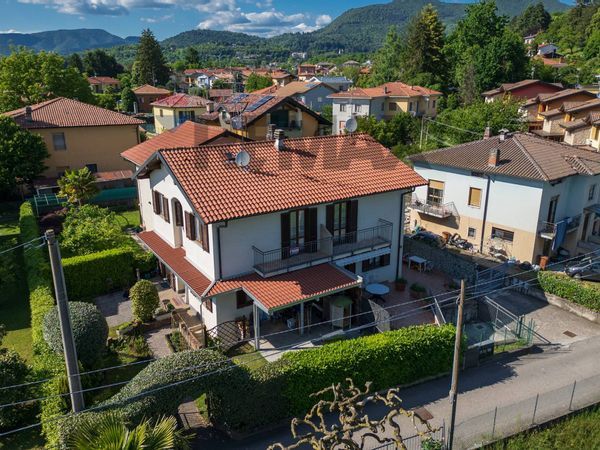 Villa a schiera Baraggia, Viggiù, VA Vendita