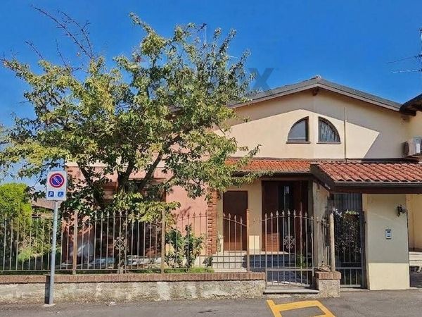Villa o villino Vellezzo Bellini, PV Vendita