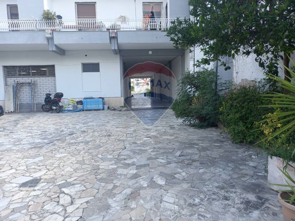 Locale Commerciale Santa Maria Capua Vetere, CE Affitto - Foto 3