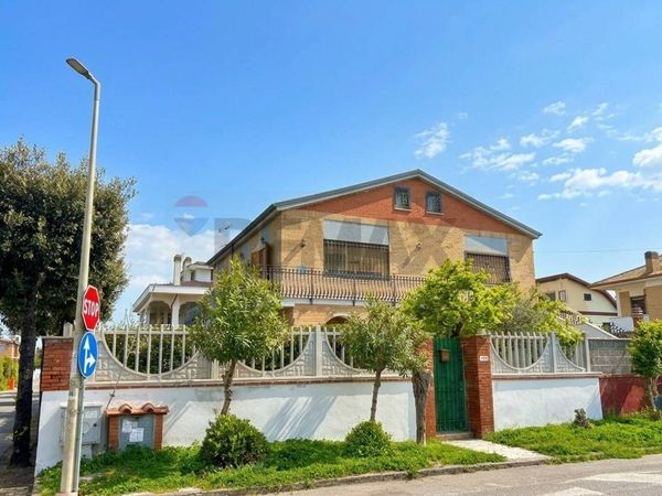 Appartamento Tor San Lorenzo Mare, Ardea, RM Vendita