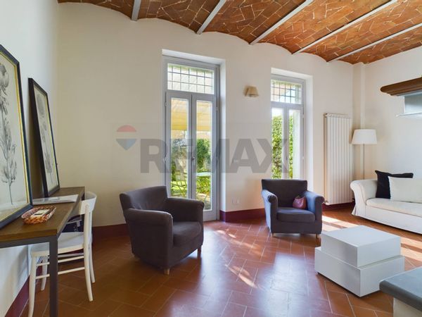 Cascina/Casale Montecchio, Cortona, AR Vendita
