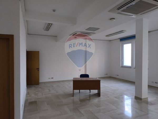 Ufficio Loseto, Bari, BA Affitto