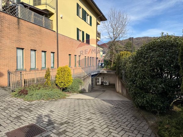 Magazzino La Valletta Brianza, LC Vendita