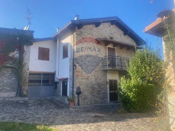 Casa Semindipendente Cervarezza, Ventasso, RE Vendita