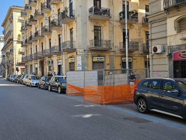 Locale Commerciale Centro, Salerno, SA Affitto - Foto 3