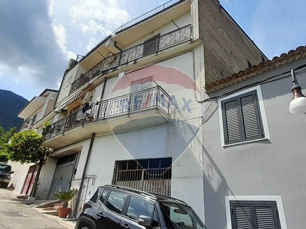 Casa Semindipendente Solopaca, BN Vendita
