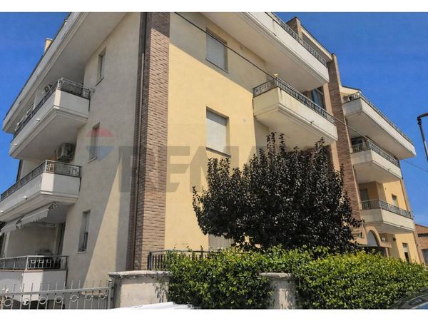 Appartamento Roseto degli Abruzzi, TE Vendita - Foto 2