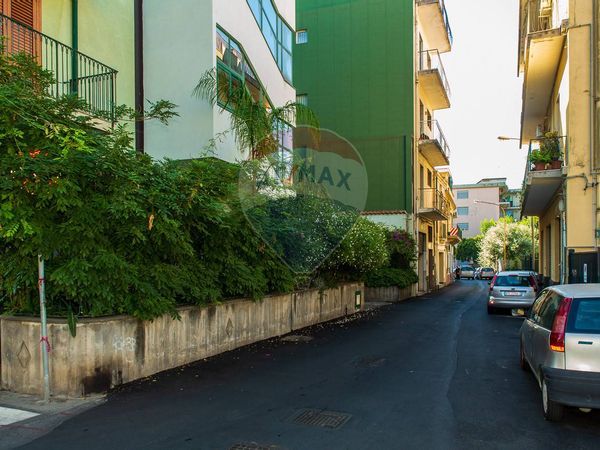 Laboratorio Acireale, CT Affitto