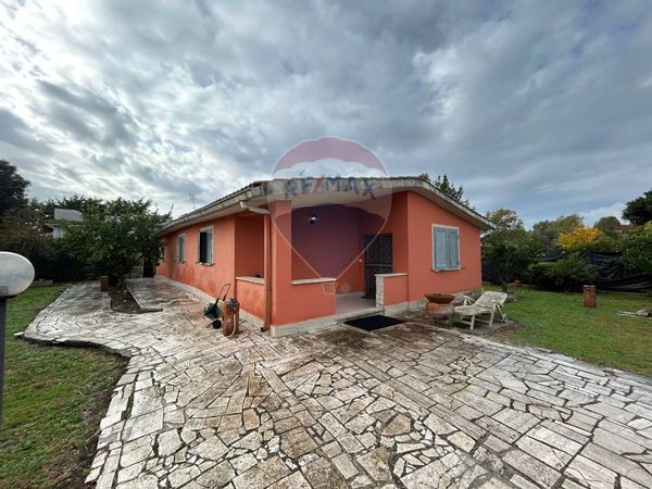 Villa o villino La Gogna, Aprilia, LT Vendita