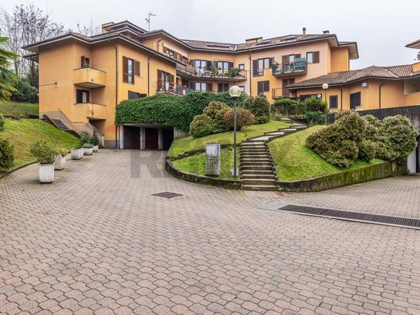 Appartamento Porto Valtravaglia, VA Vendita