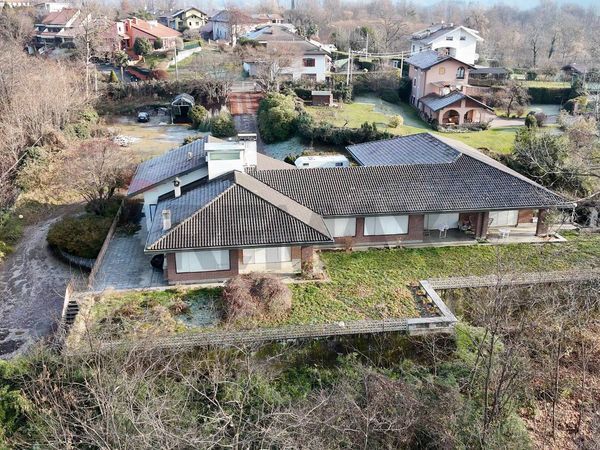 Villa singola Borgosesia, VC Vendita